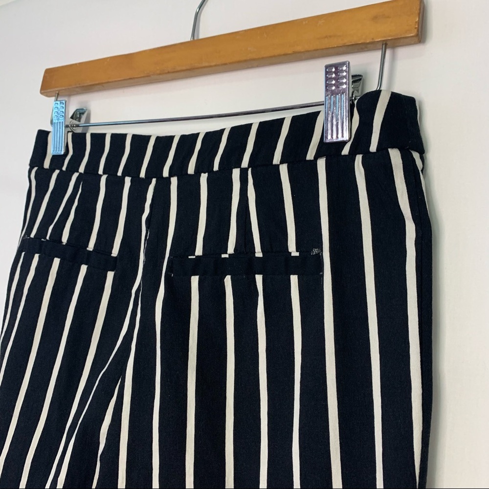 SOLD VINTED Forever 21 Striped Black and WhitePant